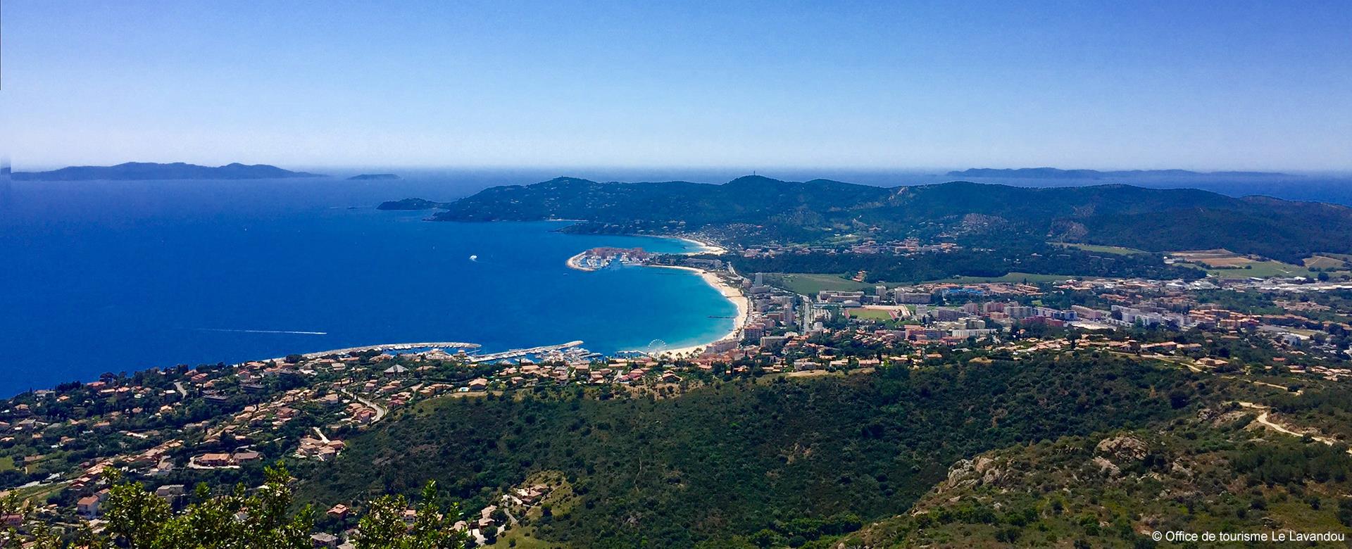 Vue aérienne de la côte Varoise