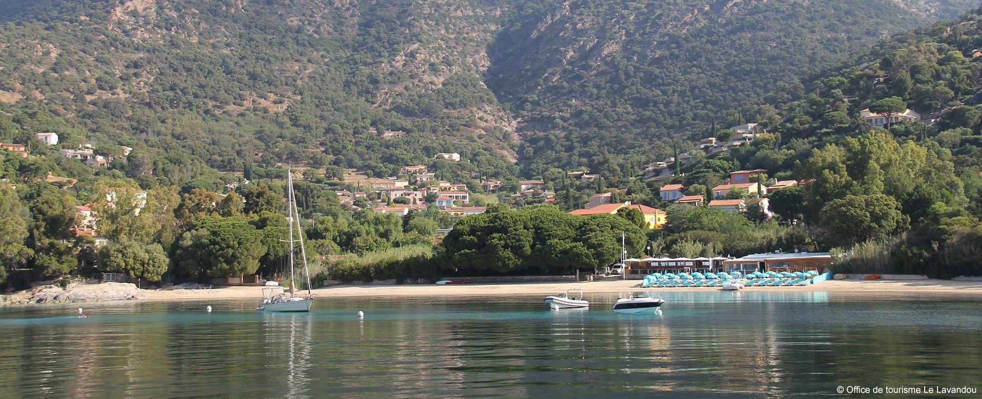 View from the edge of the beach of La Fossette, where you can book a sunbed